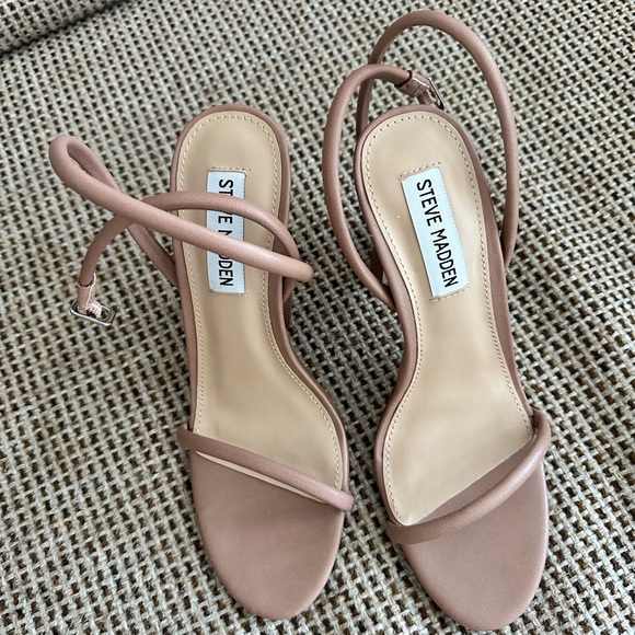 Steve Madden Becky Leather Heel Sandal - Picture 6 of 7